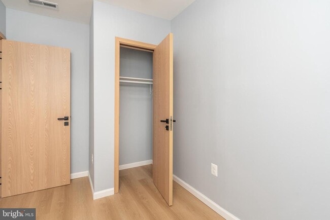 Building Photo - 4936 Nash St NE