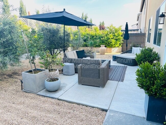 Building Photo - 837 Soledad Ave