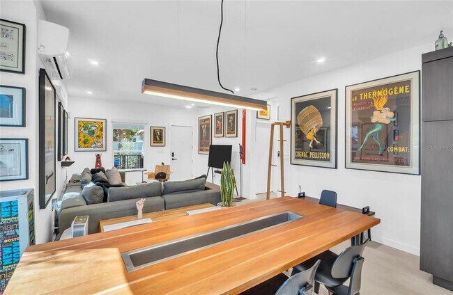 Building Photo - 747 2nd St N