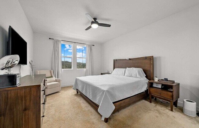 Building Photo - $4,300 - 3 Bed/ 3 Bath Modern Townhome with Loft in Santee