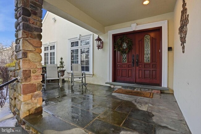 Building Photo - 244 Mathers Rd