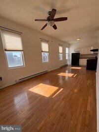 Building Photo - 2198 E Huntingdon St