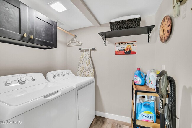 Building Photo - 8161 E Del Cuarzo Dr