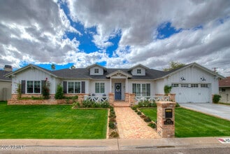 Building Photo - 4535 E Calle Ventura