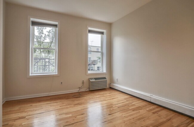 Building Photo - 218 Jefferson St