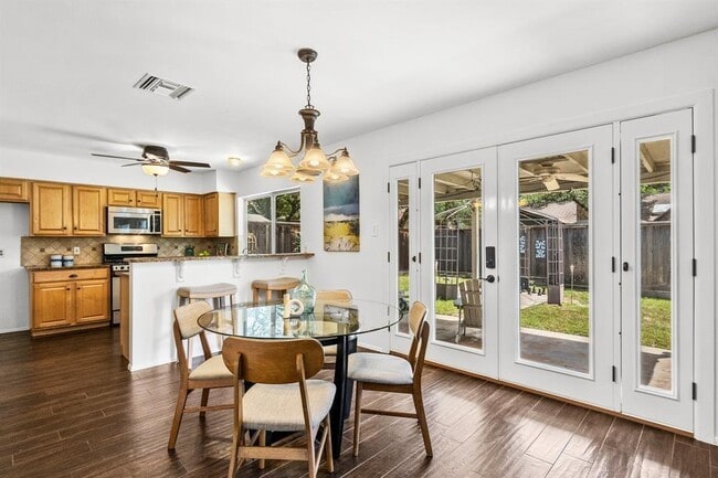 Building Photo - 11711 Shoshone Dr