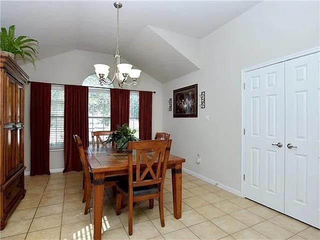 Building Photo - 304 Trophy Ct