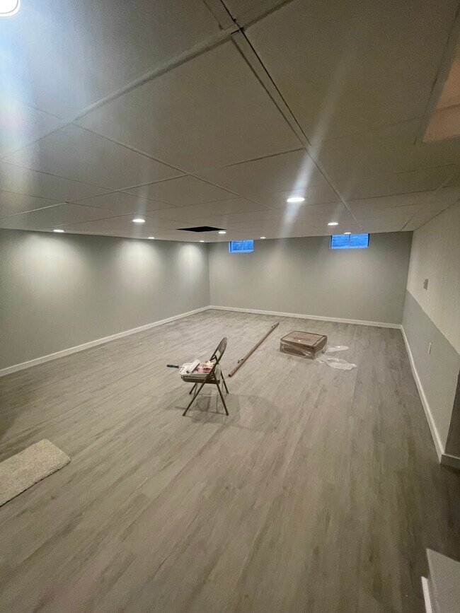 downstairs updated 2nd family room - 4384 Walton Plz