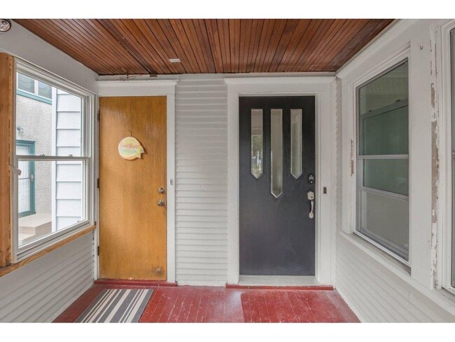 Building Photo - 1257 Palace Ave