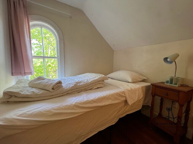 Building Photo - 95 Upland Rd