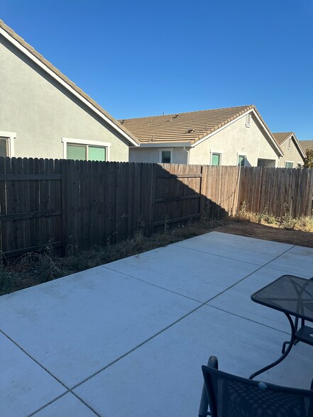 Building Photo - 3056 Checkerspot St