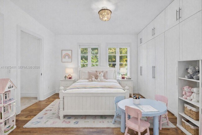 Building Photo - 113 NE 101st St