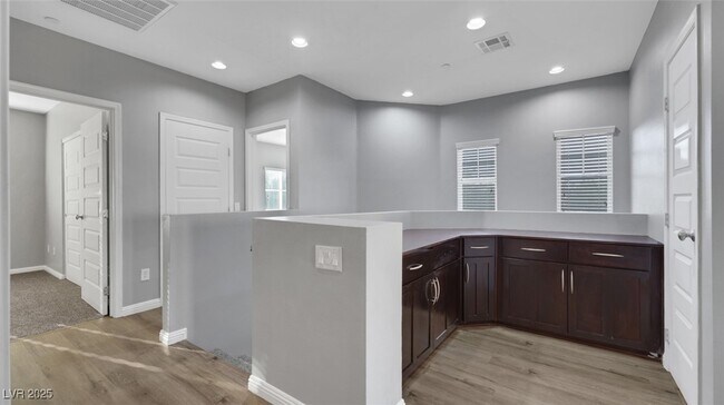 Building Photo - 11318 McKinney Falls St