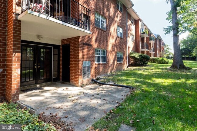 Building Photo - 7096 Spring Garden Dr