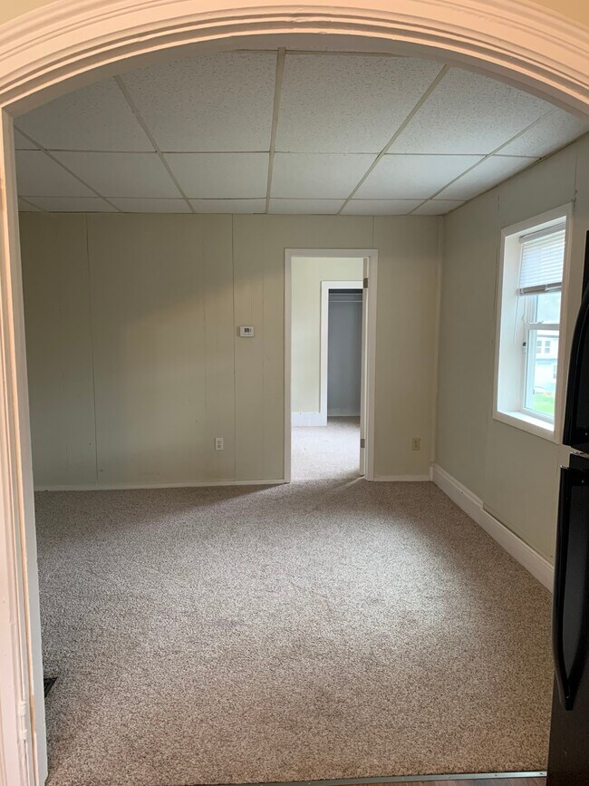 Building Photo - 617 7th Ave