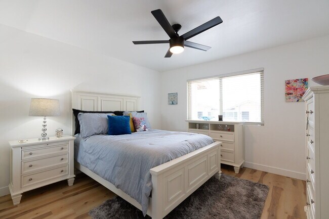 Building Photo - 1025 Plover Way