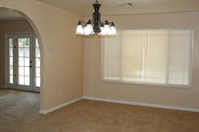 Building Photo - 804 Ferdinand Ct