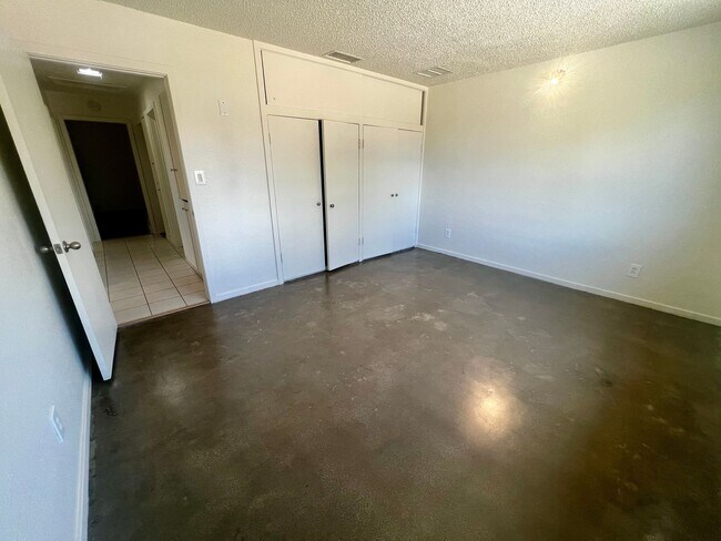 Building Photo - 56769 Joshua Dr