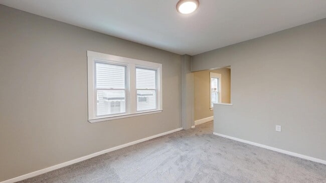 Building Photo - Old Brooklyn Area - 3 Bedrooms - Single Fa...
