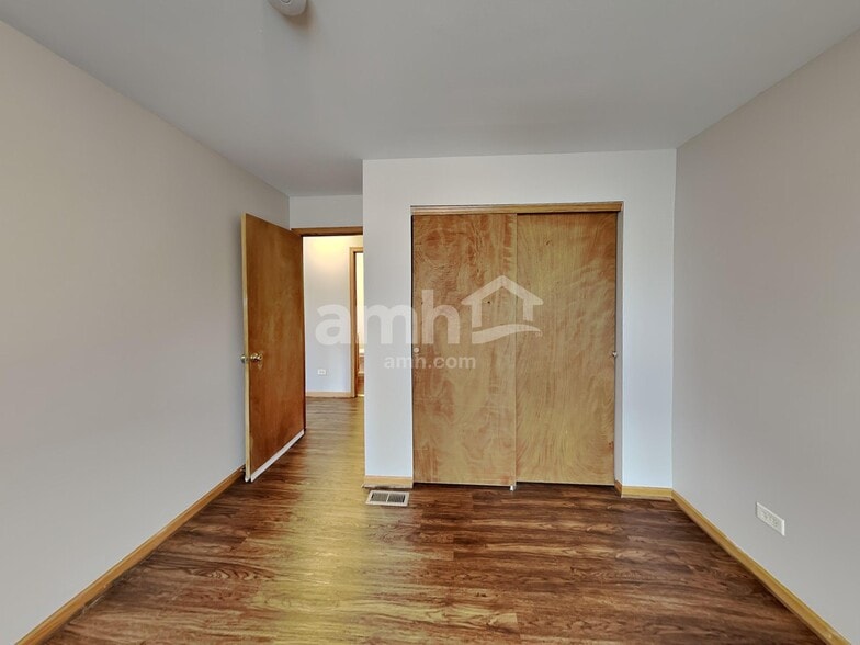 Building Photo - 1907 Westmore Grove Dr