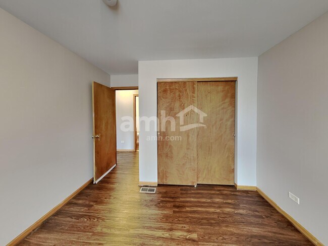 Building Photo - 1907 Westmore Grove Dr