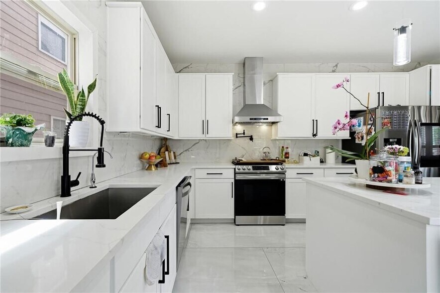 Building Photo - 2731 Amalfi Way NW