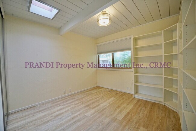 Building Photo - 1309 Idylberry Rd