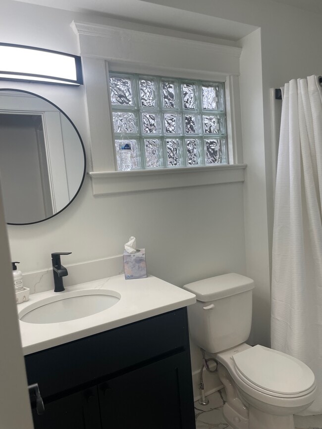 Building Photo - 803 McKinley Ave