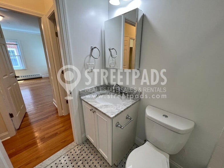 Building Photo - 1 Langdon Sq