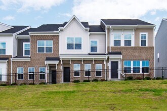 Building Photo - Modern 3BR Townhome with Garage | Open Floor Plan | Convenient Garner Location Near Raleigh