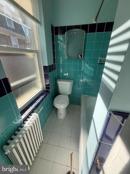 Building Photo - 540 00 E Johnson Street Unit 2