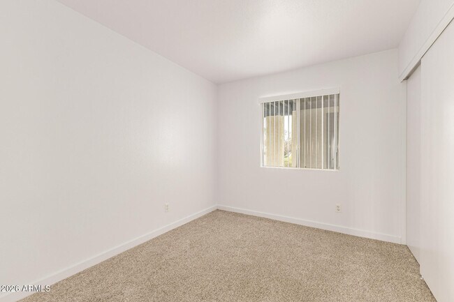 Building Photo - 7253 S Alder Dr