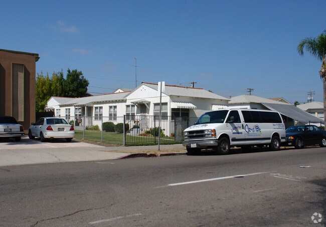 Primary Photo - 4058 43rd St