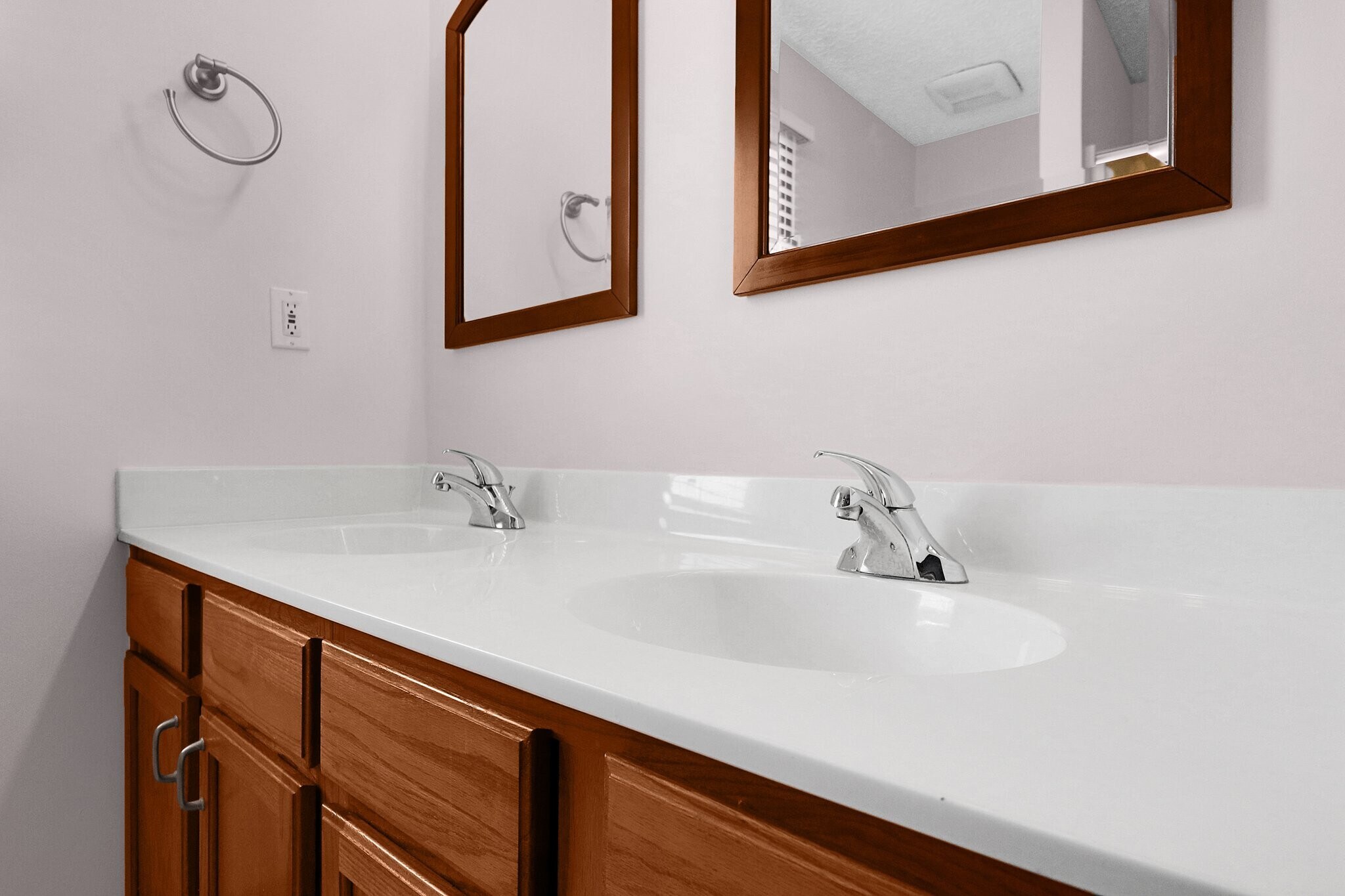 Building Photo - 321 Amber Wood Way