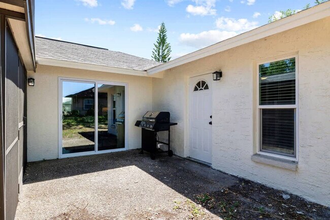 Building Photo - 1941 Tidewater Ct