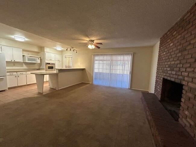 Building Photo - 1932 E Loyola Dr