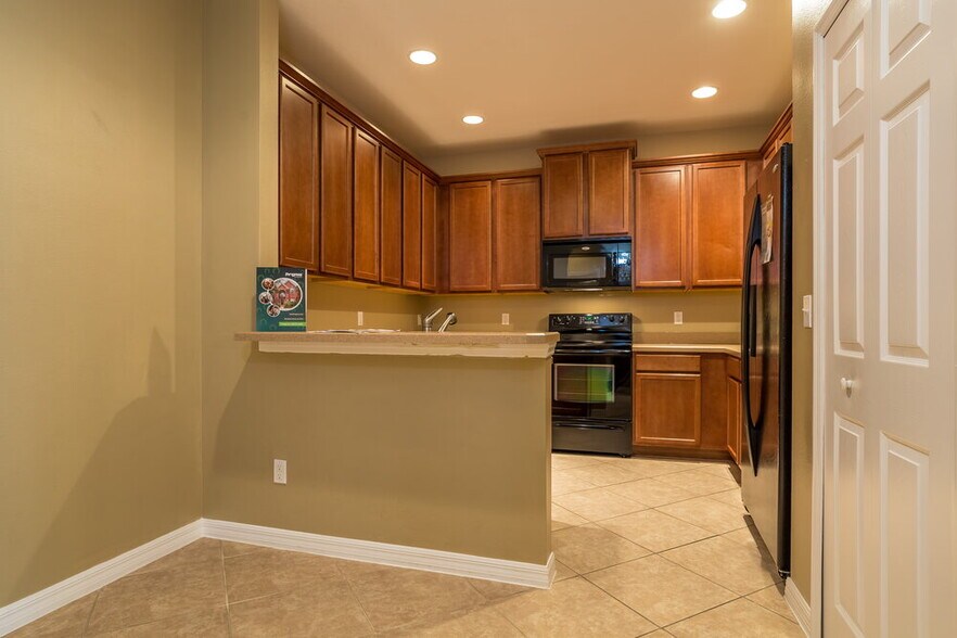 Building Photo - 1091 Wickerwood St