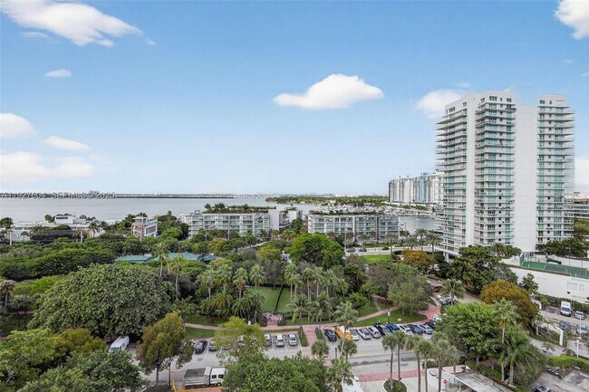 Building Photo - 11 Island Ave