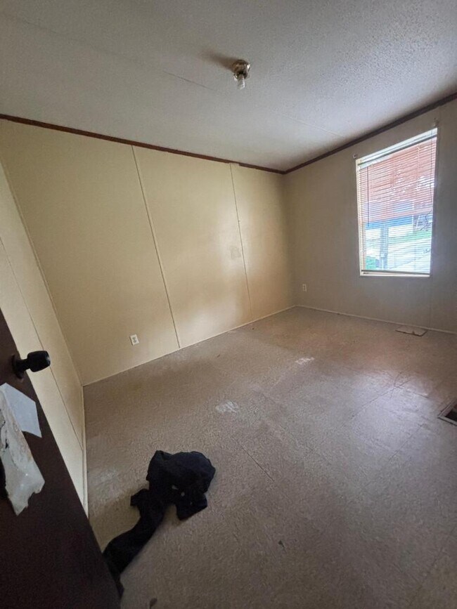 Building Photo - 307 Marcus crt