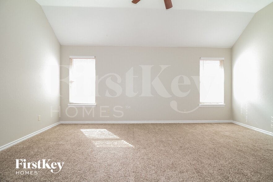 Building Photo - 1705 Northwest 193rd Circle