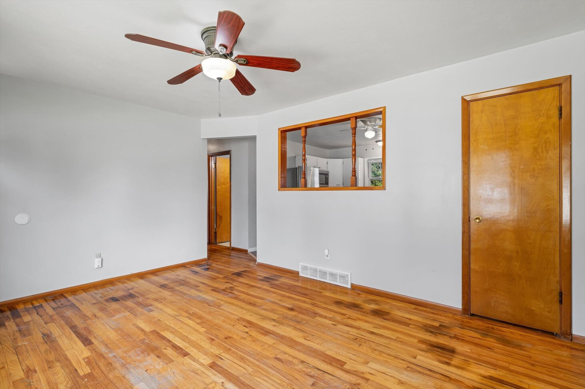 Building Photo - 243 Reasor Dr