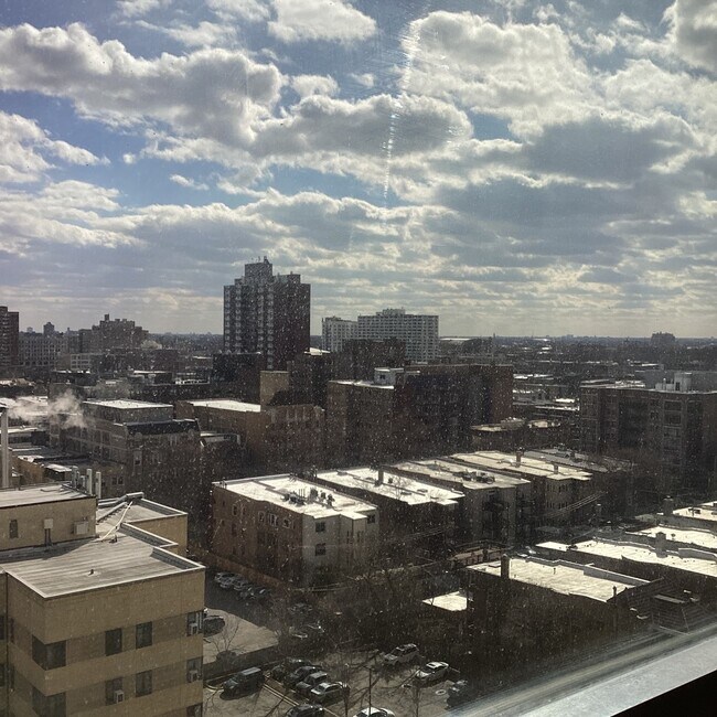 Building Photo - 5100 N Marine Dr