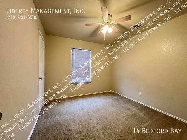 Building Photo - 4 bedroom with a Study