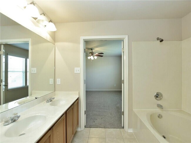 Building Photo - 11716 Alexs Ln