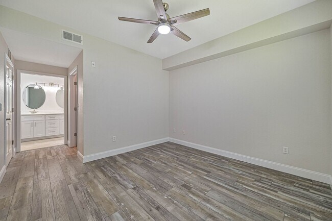 Building Photo - 8555 Bernwood Cove Loop