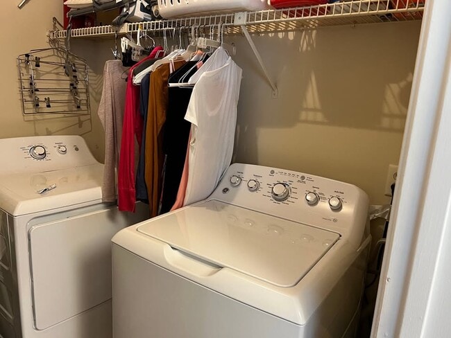 Building Photo - 23 Mt Vernon Cir