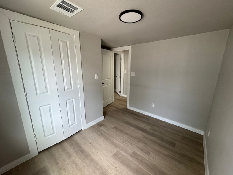 Building Photo - 3919 Elysian St