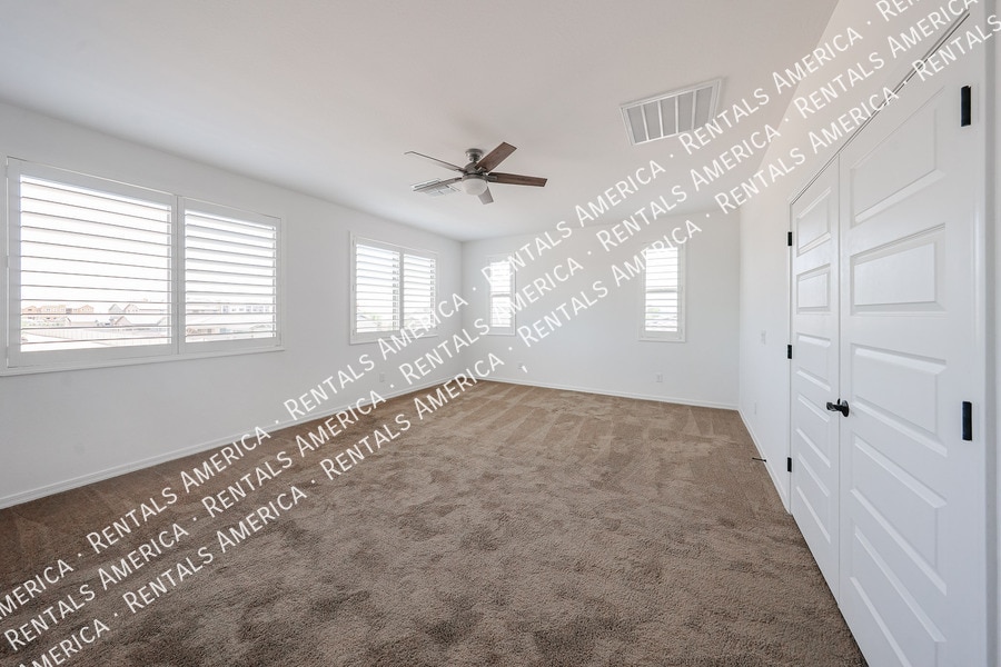 Building Photo - 13487 N 174th Ave
