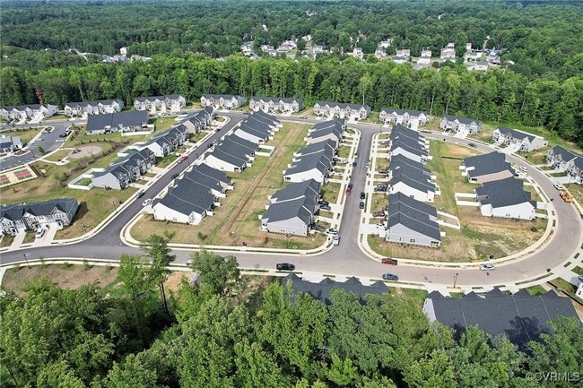 Building Photo - 5400 Addison Gate Dr