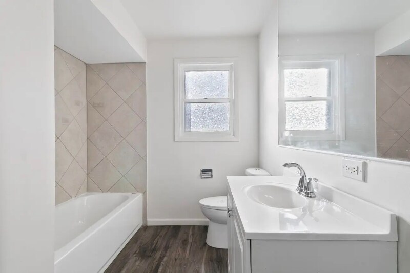 Building Photo - 2236 W 157th Pl